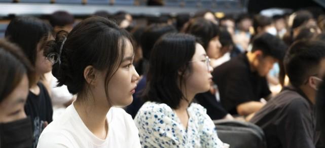 当代人生艺考攻略指南：如何玩转艺考？常见问题解答？